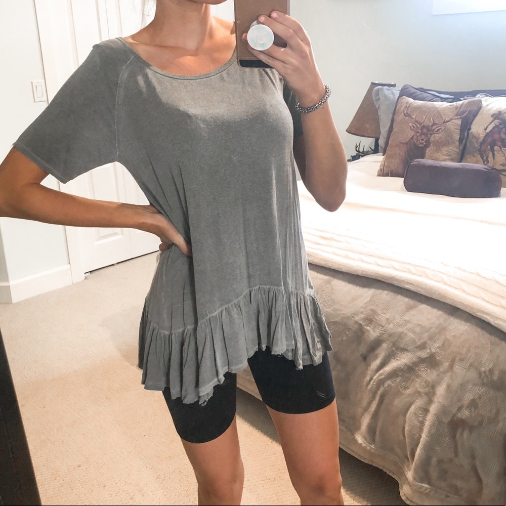 Dantelle Charcoal Grey Flowy Short Sleeve Blouse